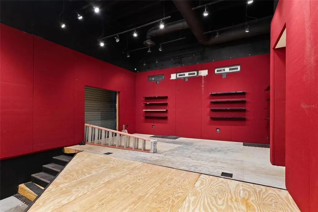 5021 W Nassau Street Tampa FL 33607