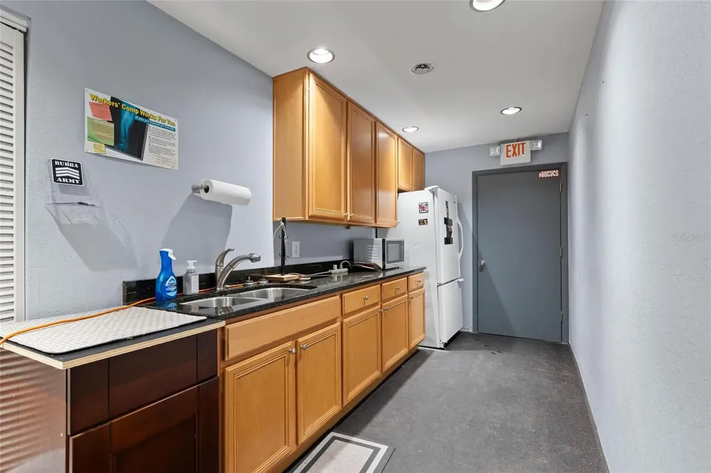 5021 W Nassau Street Tampa FL 33607