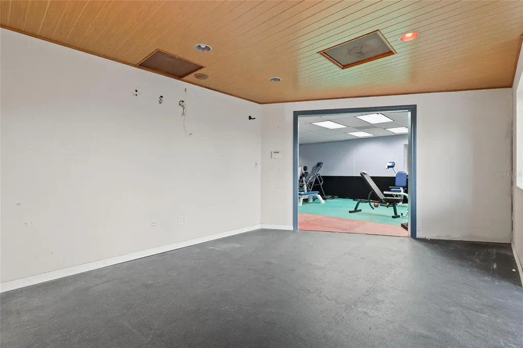 5021 W Nassau Street Tampa FL 33607