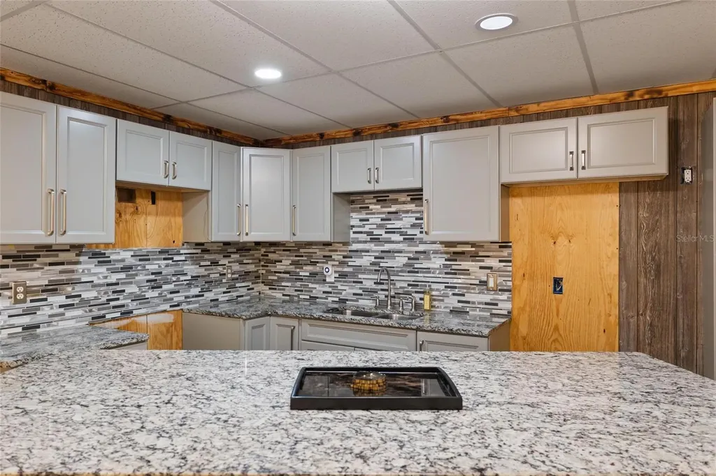 5021 W Nassau Street Tampa FL 33607