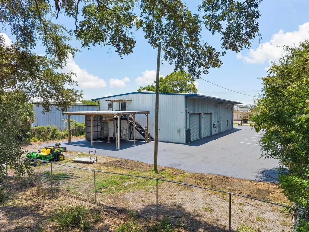 5021 W Nassau Street Tampa FL 33607