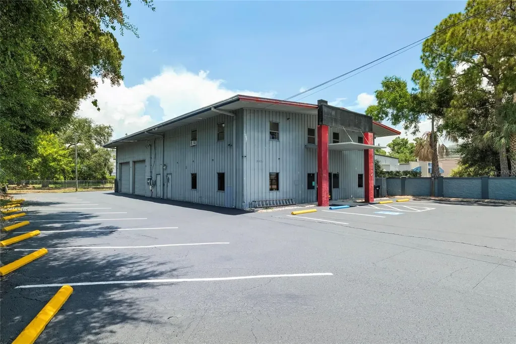 5021 W Nassau Street Tampa FL 33607
