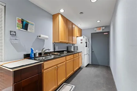 5021 W Nassau Street Tampa FL 33607