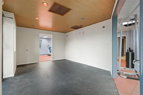 5021 W Nassau Street Tampa FL 33607
