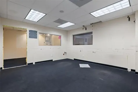 5021 W Nassau Street Tampa FL 33607