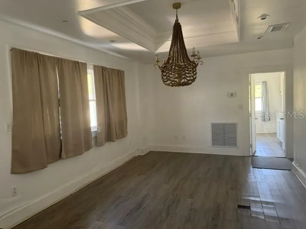 617 Siesta Drive Sarasota FL 34242