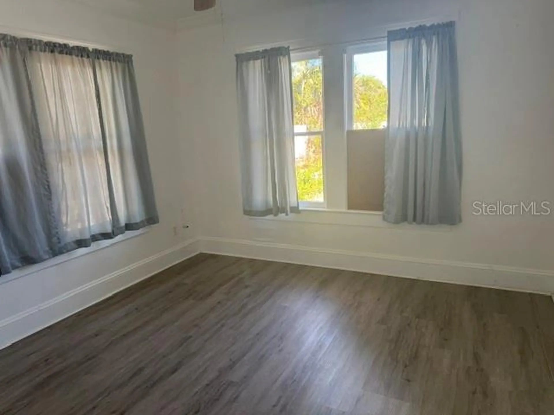 617 Siesta Drive Sarasota FL 34242