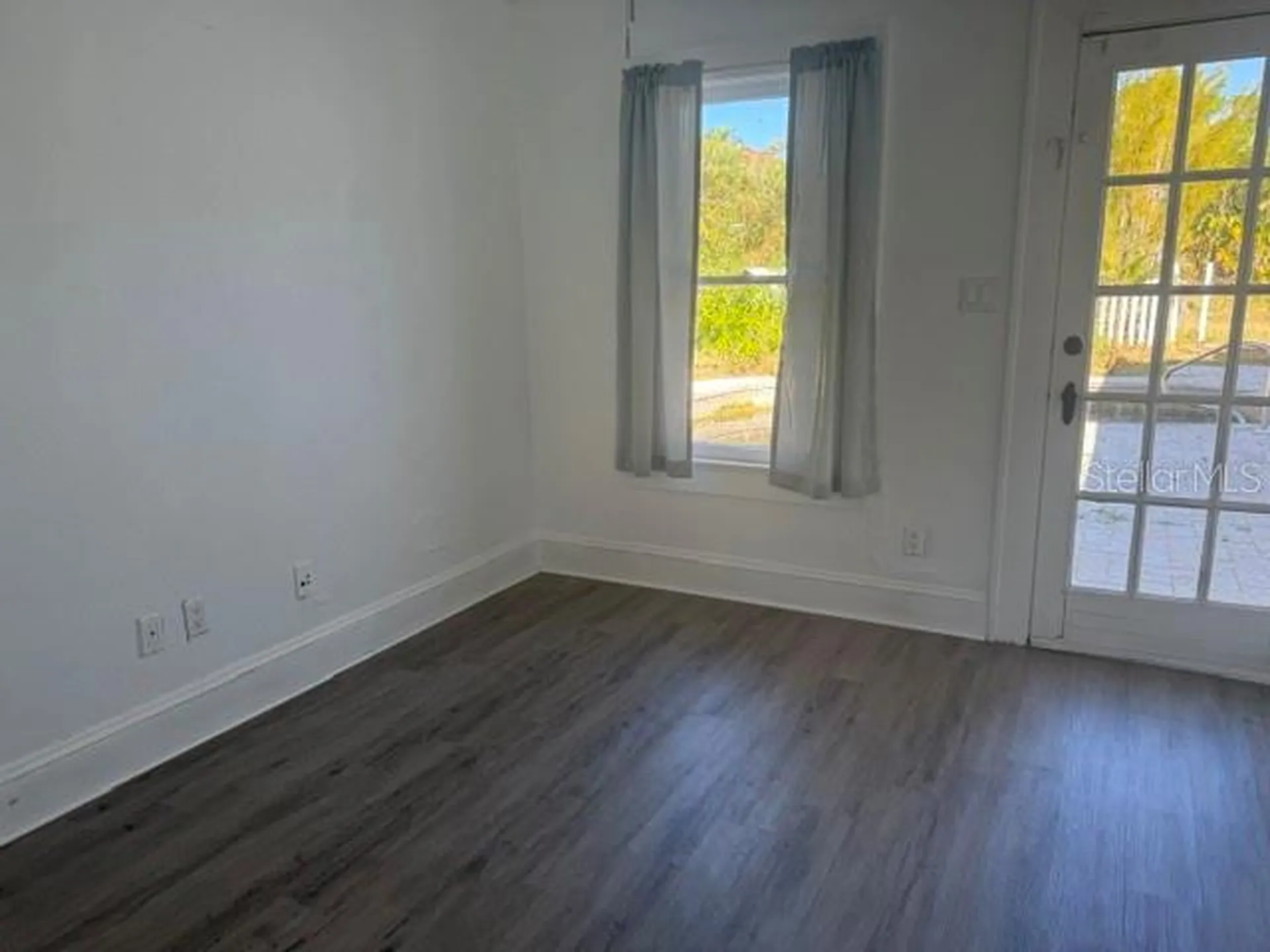 617 Siesta Drive Sarasota FL 34242