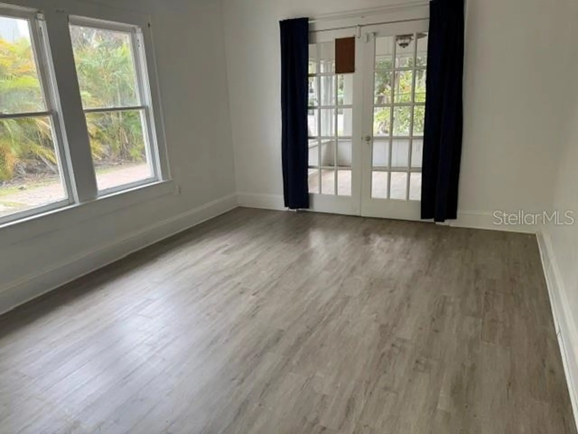 617 Siesta Drive Sarasota FL 34242