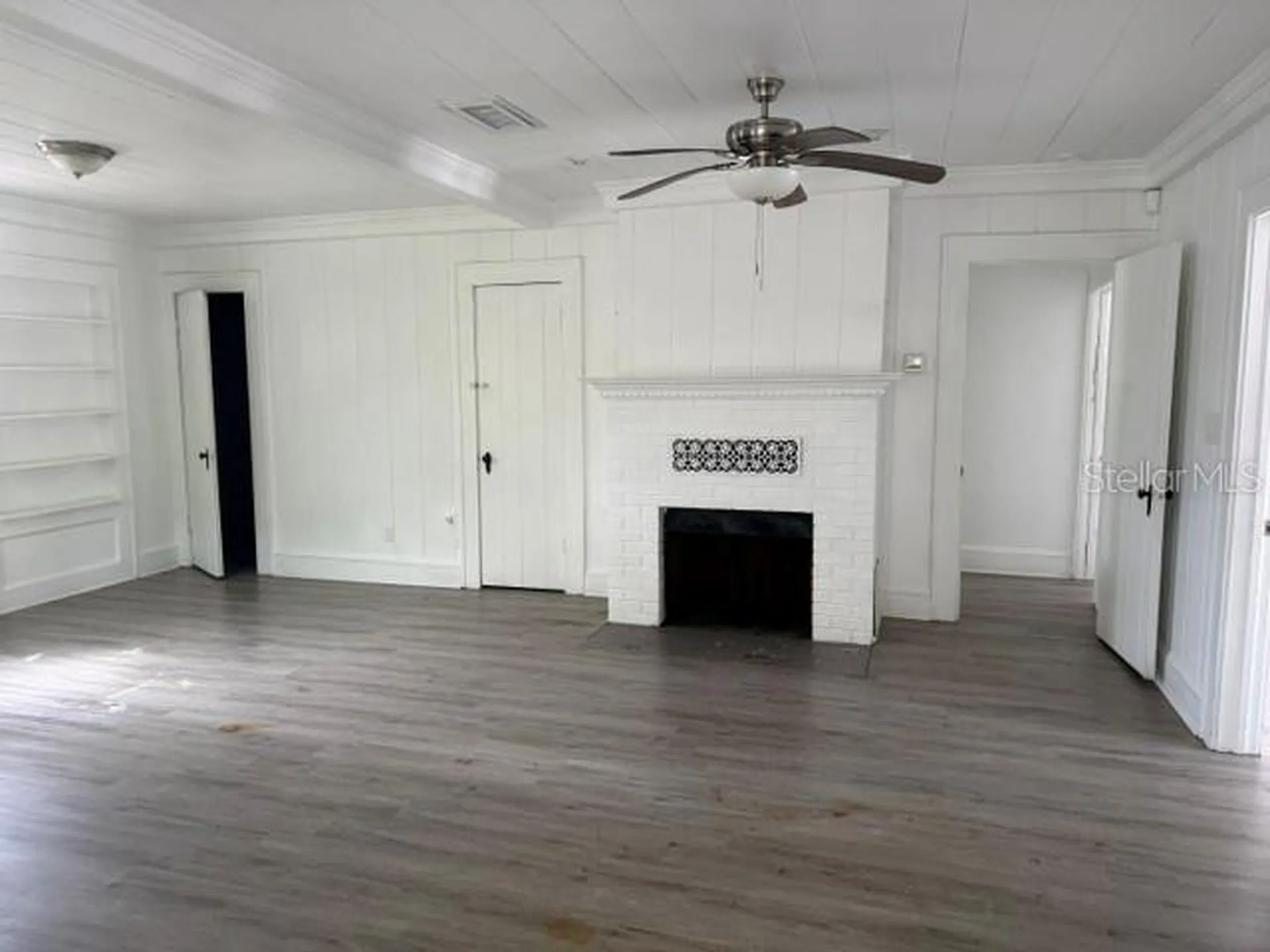 617 Siesta Drive Sarasota FL 34242