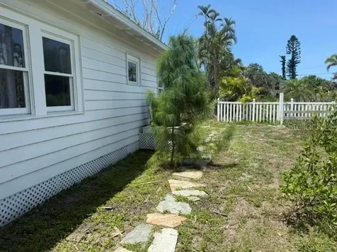 617 Siesta Drive Sarasota FL 34242