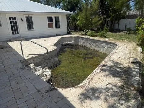 617 Siesta Drive Sarasota FL 34242