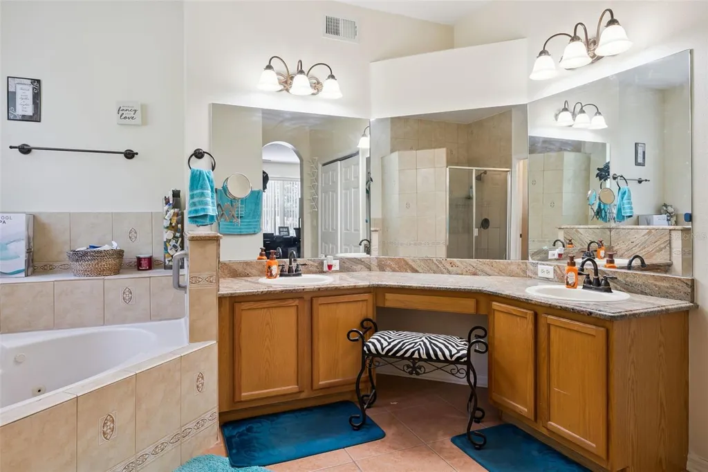 1603 Johns Cove Lane Oakland FL 34787