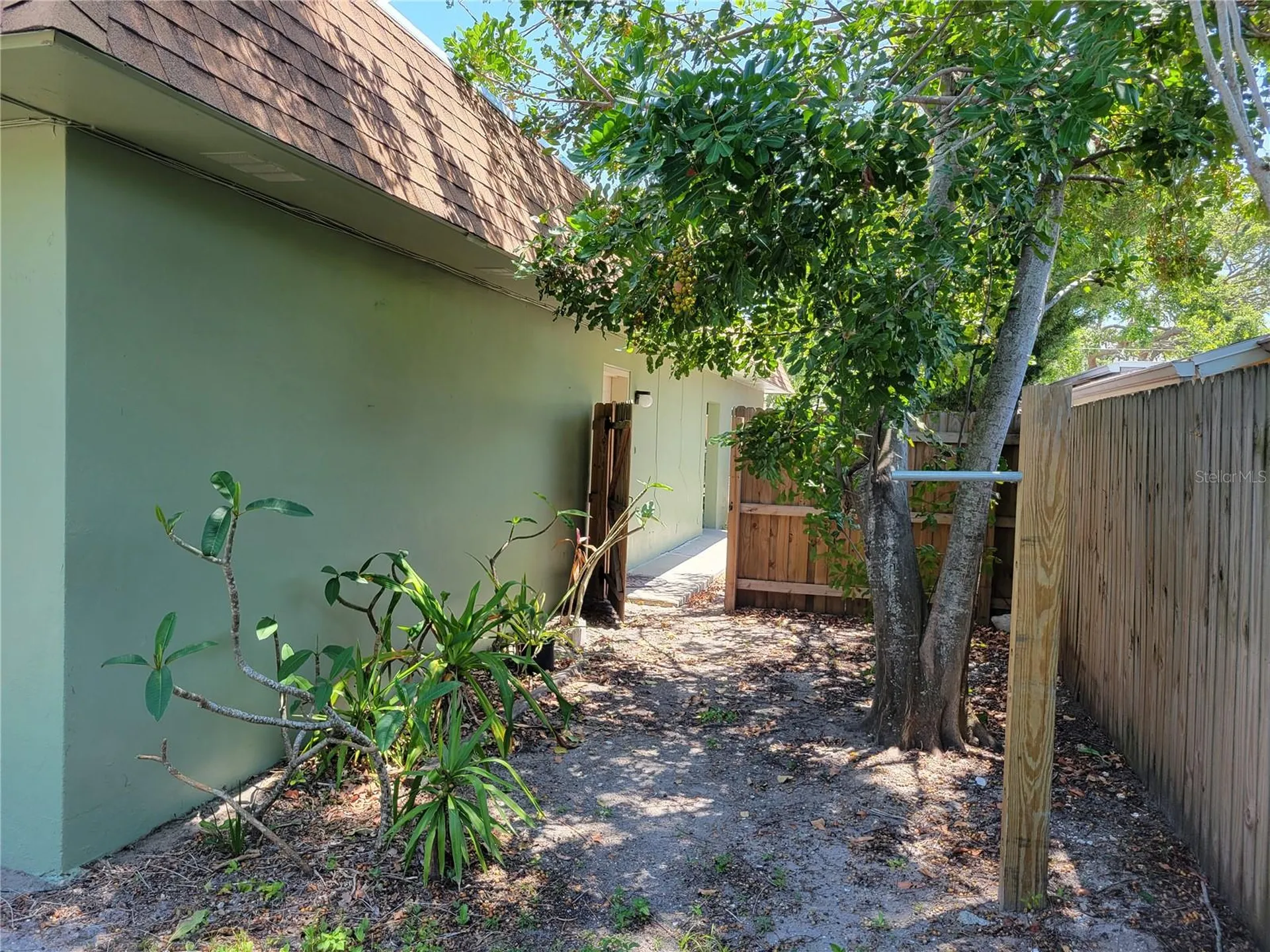 1508 N Saturn Avenue Clearwater FL 33755