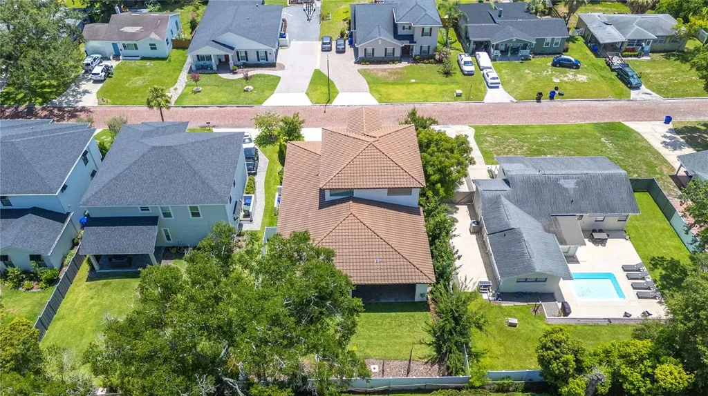 2403 Derbyshire Avenue Lakeland FL 33803