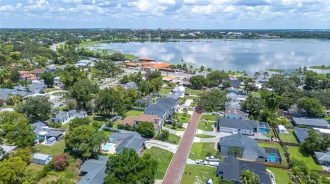 2403 Derbyshire Avenue Lakeland FL 33803