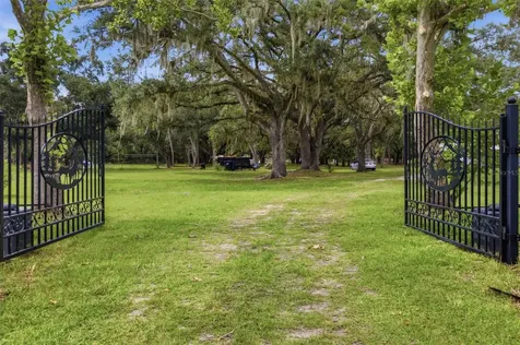 18127 Cedarhurst Road Orlando FL 32820