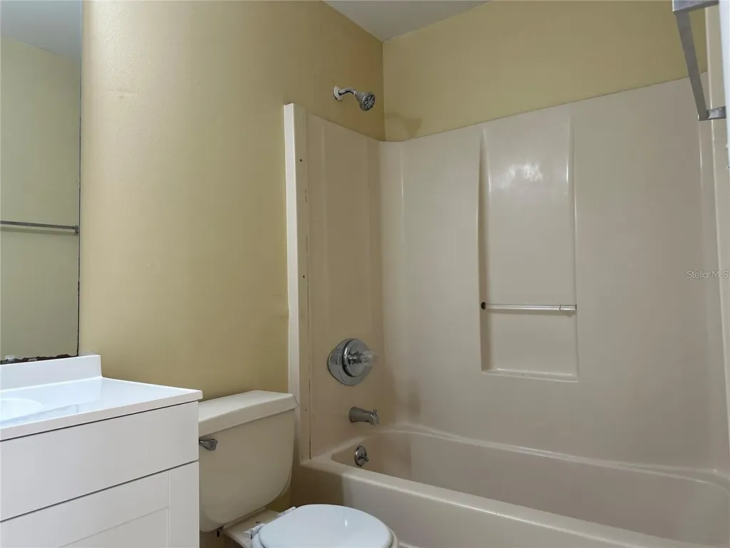 3933 Magnolia Lake Lane Orlando FL 32810