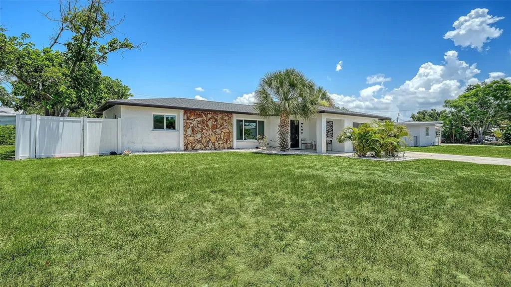 1302 Mango Avenue Venice FL 34285