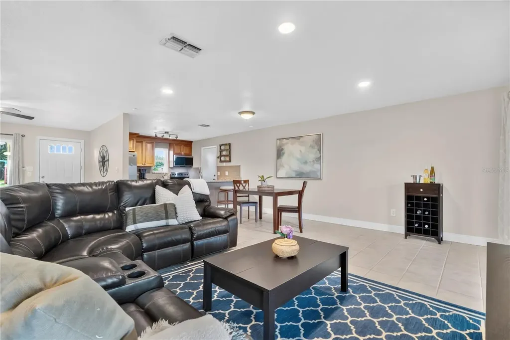 10137 Mason Dixon Circle Orlando FL 32821