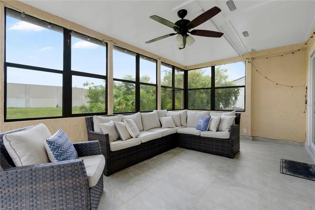 10137 Mason Dixon Circle Orlando FL 32821