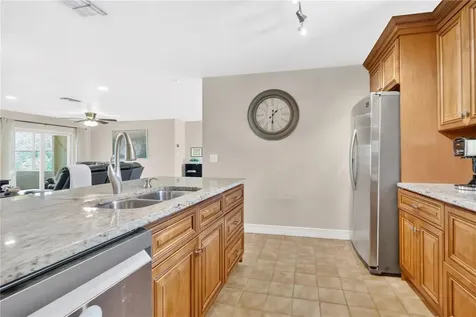 10137 Mason Dixon Circle Orlando FL 32821