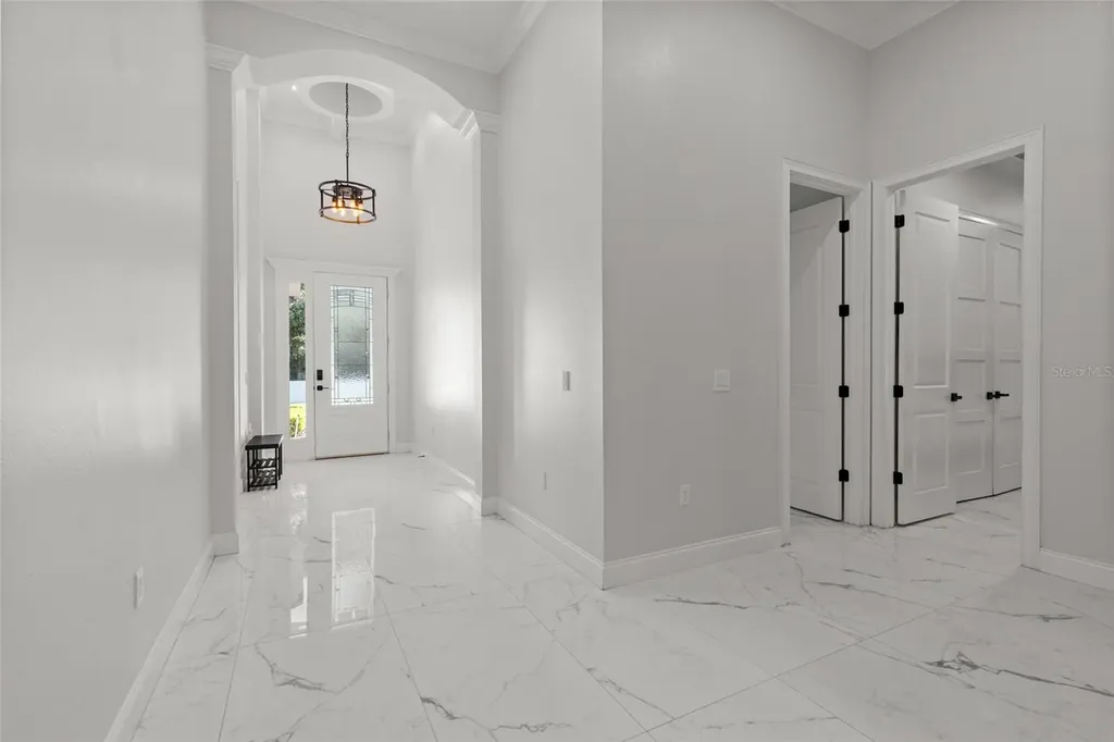 1924 Hill Drive Apopka FL 32703