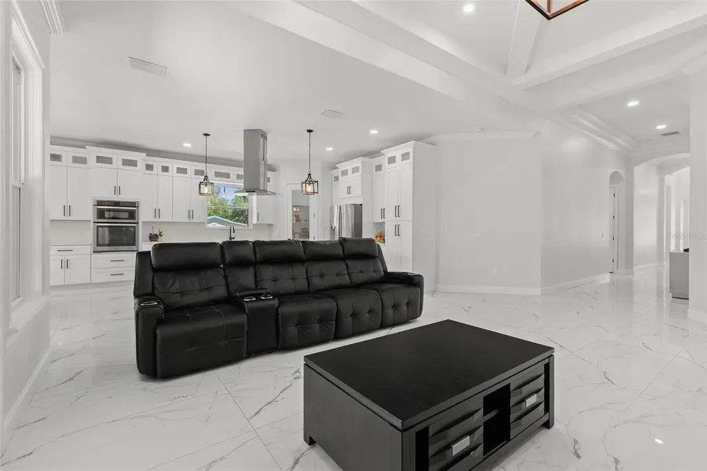 1924 Hill Drive Apopka FL 32703