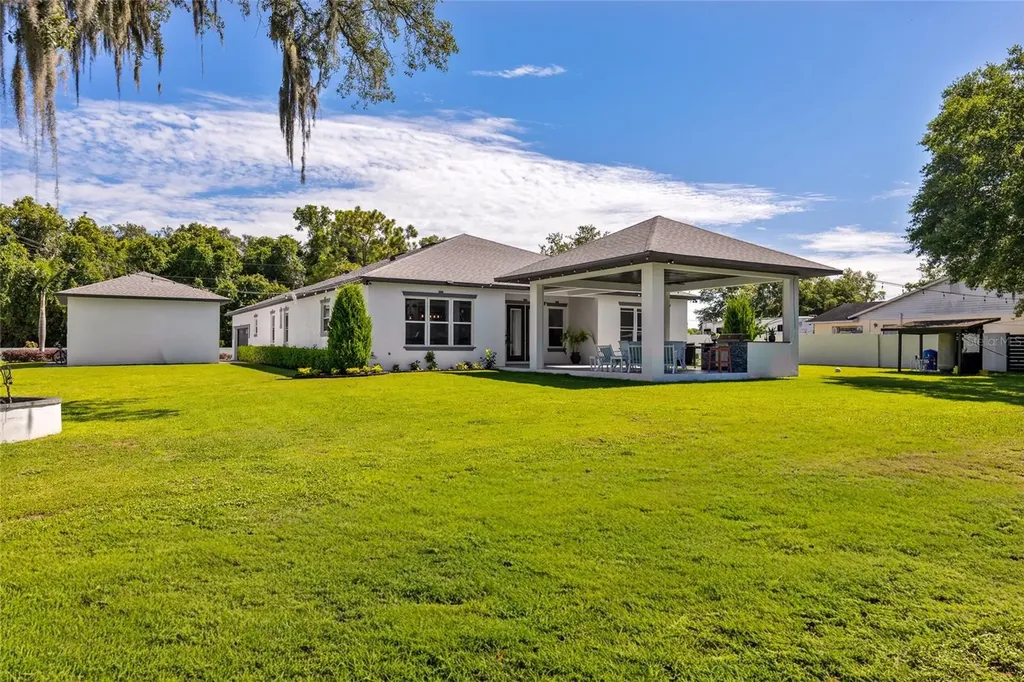 1924 Hill Drive Apopka FL 32703