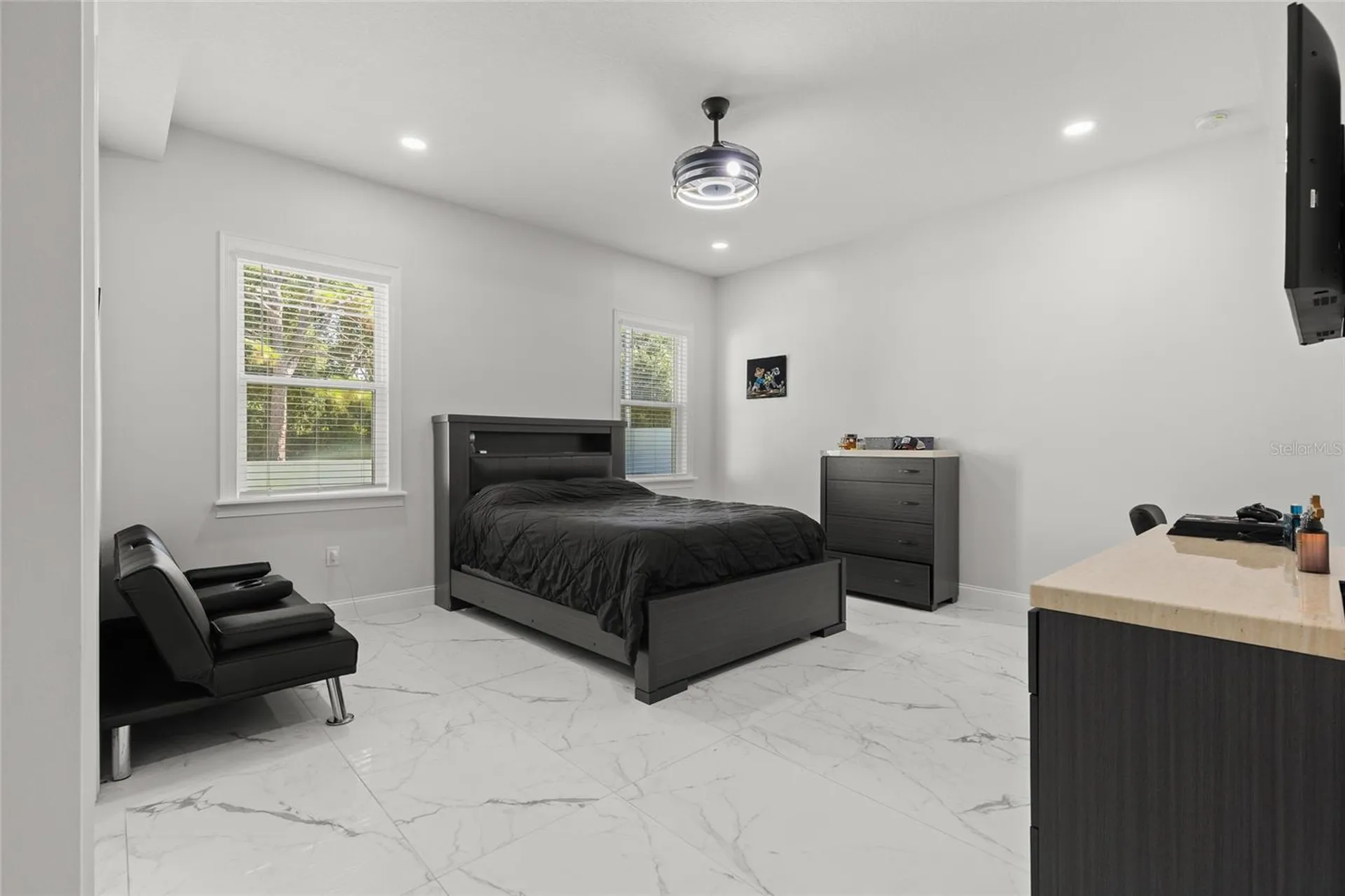 1924 Hill Drive Apopka FL 32703