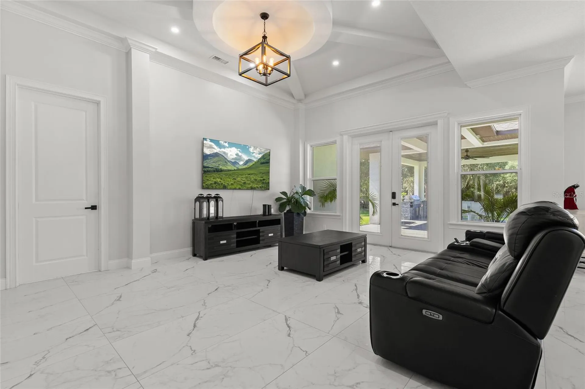 1924 Hill Drive Apopka FL 32703