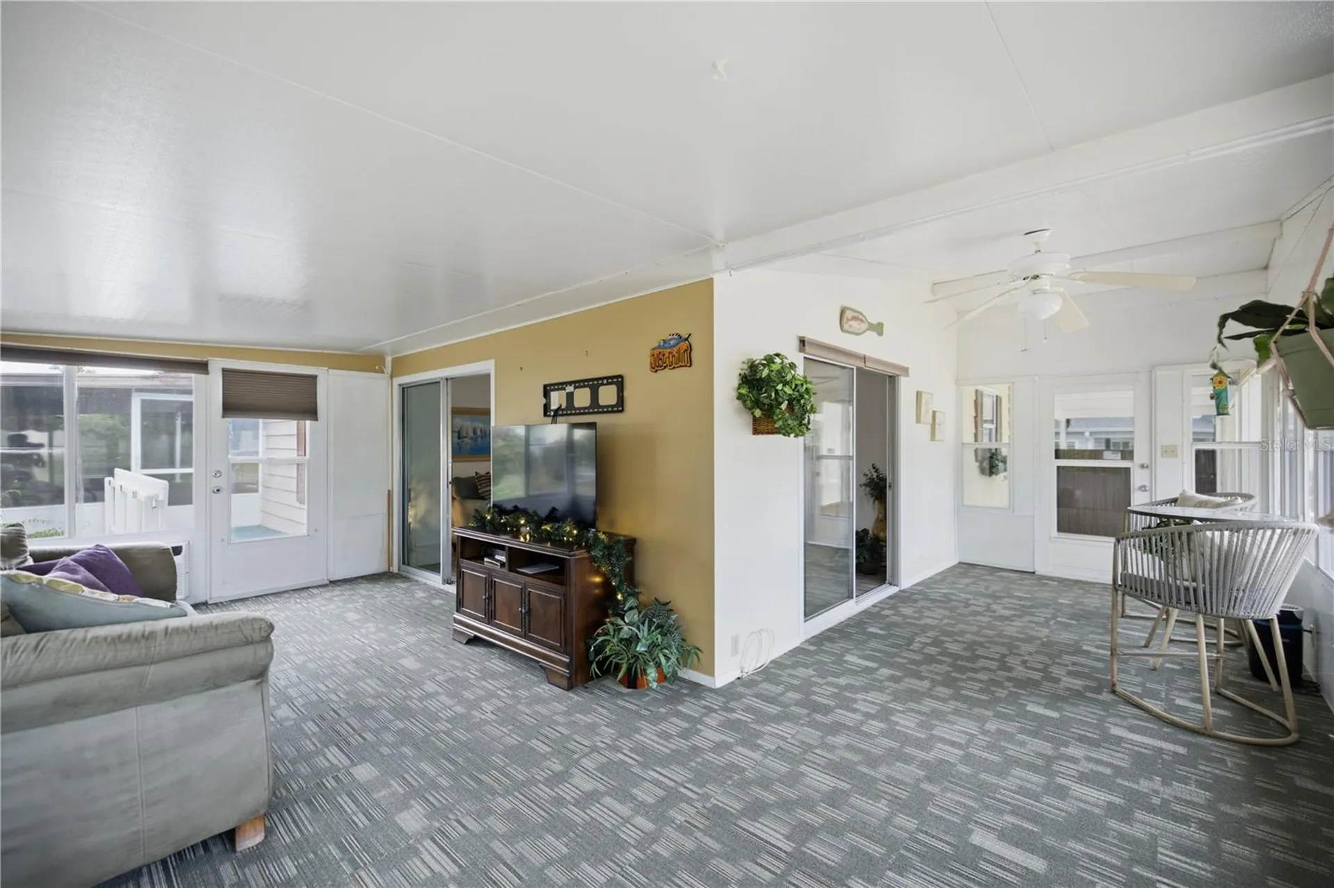 728 Truman Avenue Lady Lake FL 32159