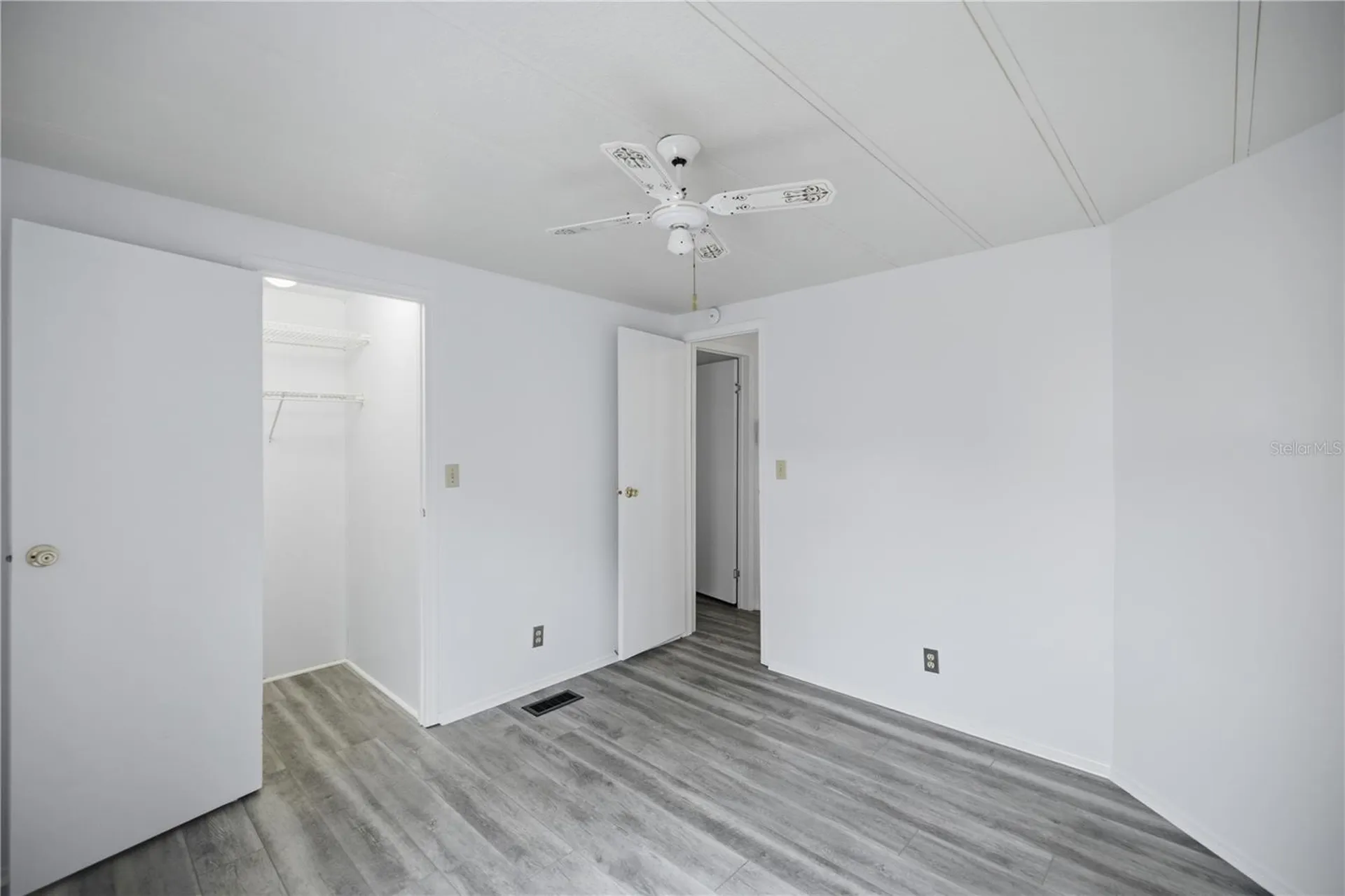 728 Truman Avenue Lady Lake FL 32159