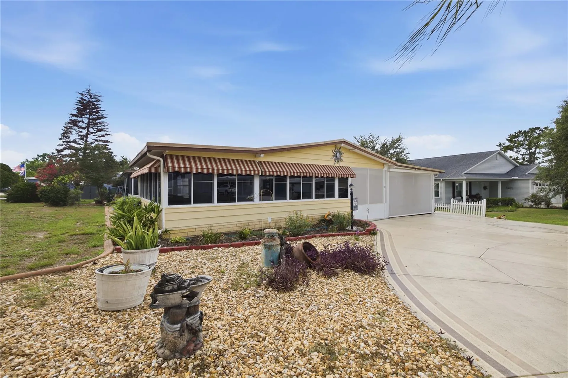 728 Truman Avenue Lady Lake FL 32159