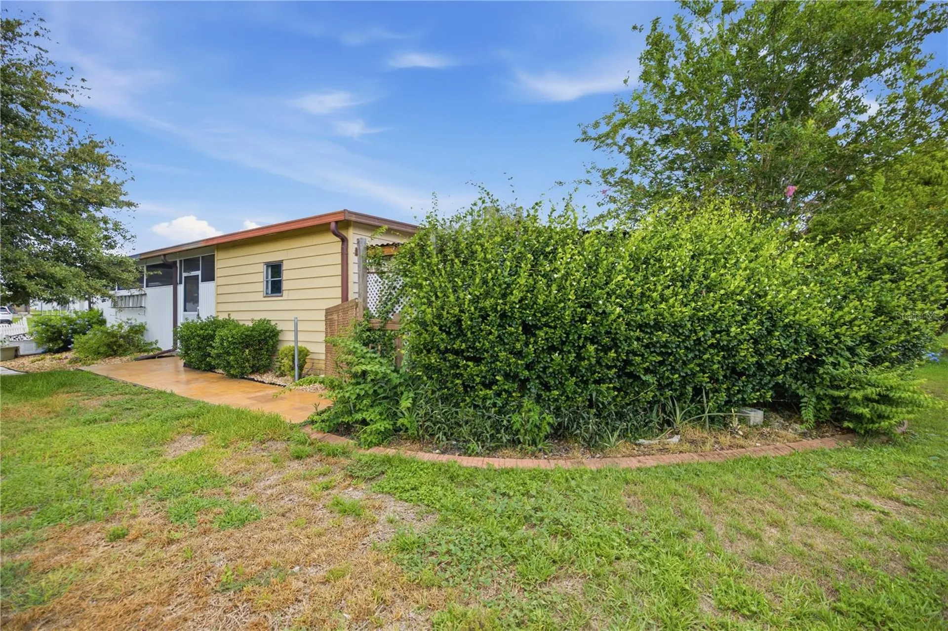728 Truman Avenue Lady Lake FL 32159