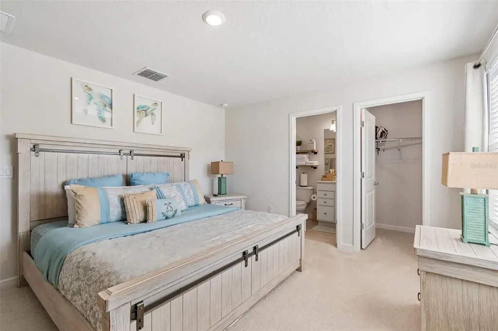 6390 Bradford Woods Drive Zephyrhills FL 33542