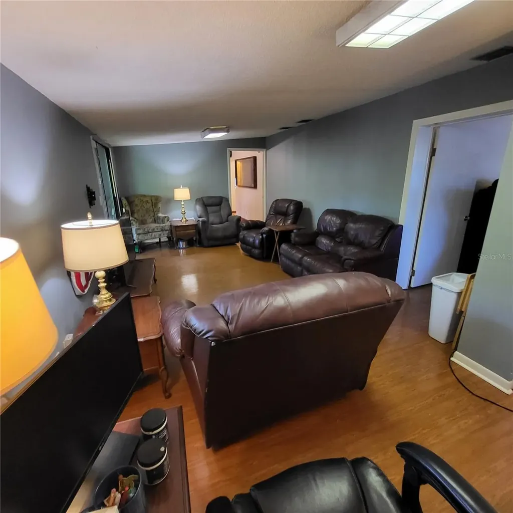 5107 Cresthill Drive Tampa FL 33615