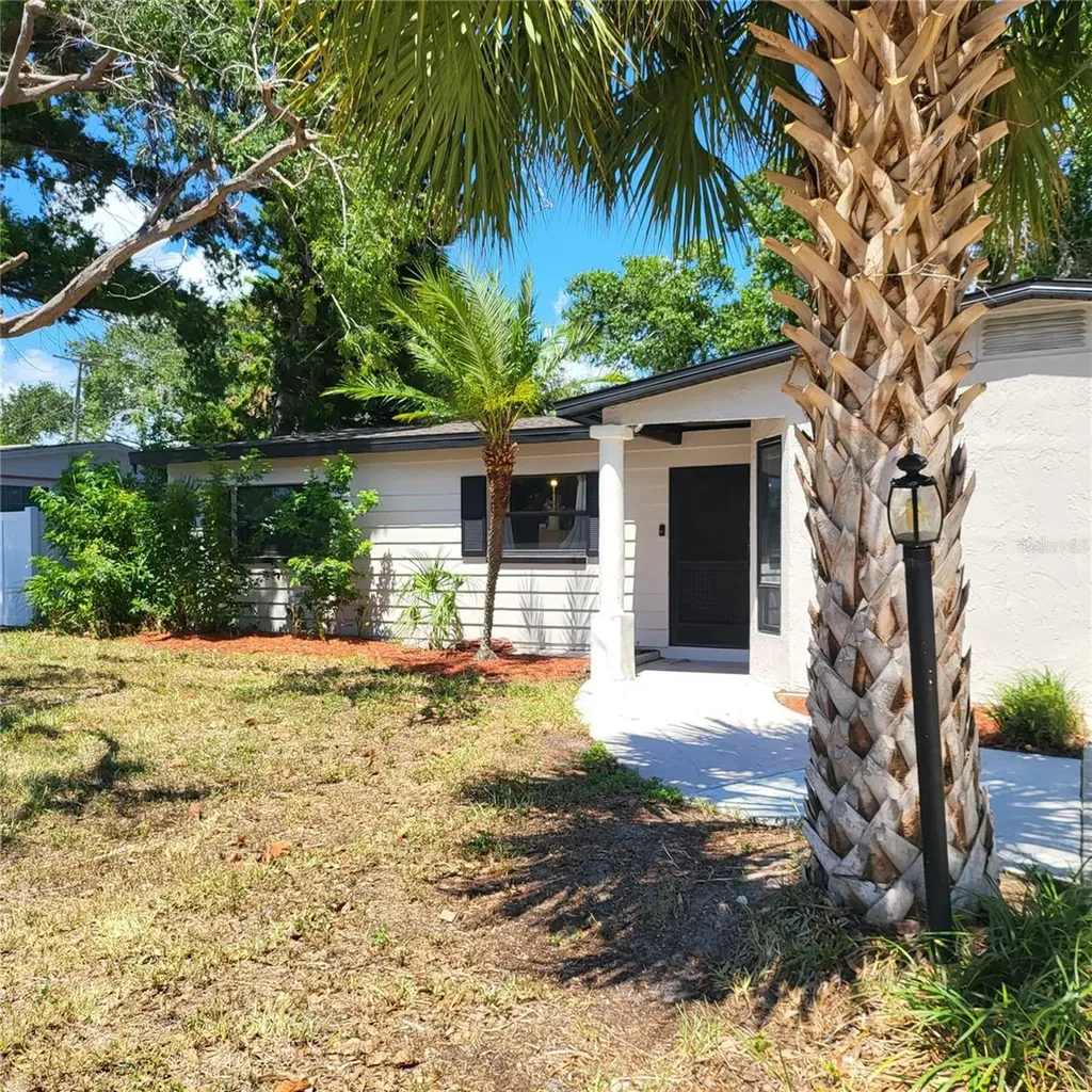 5107 Cresthill Drive Tampa FL 33615