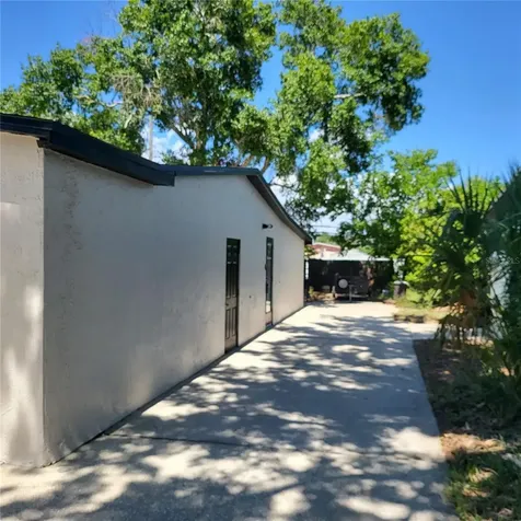5107 Cresthill Drive Tampa FL 33615