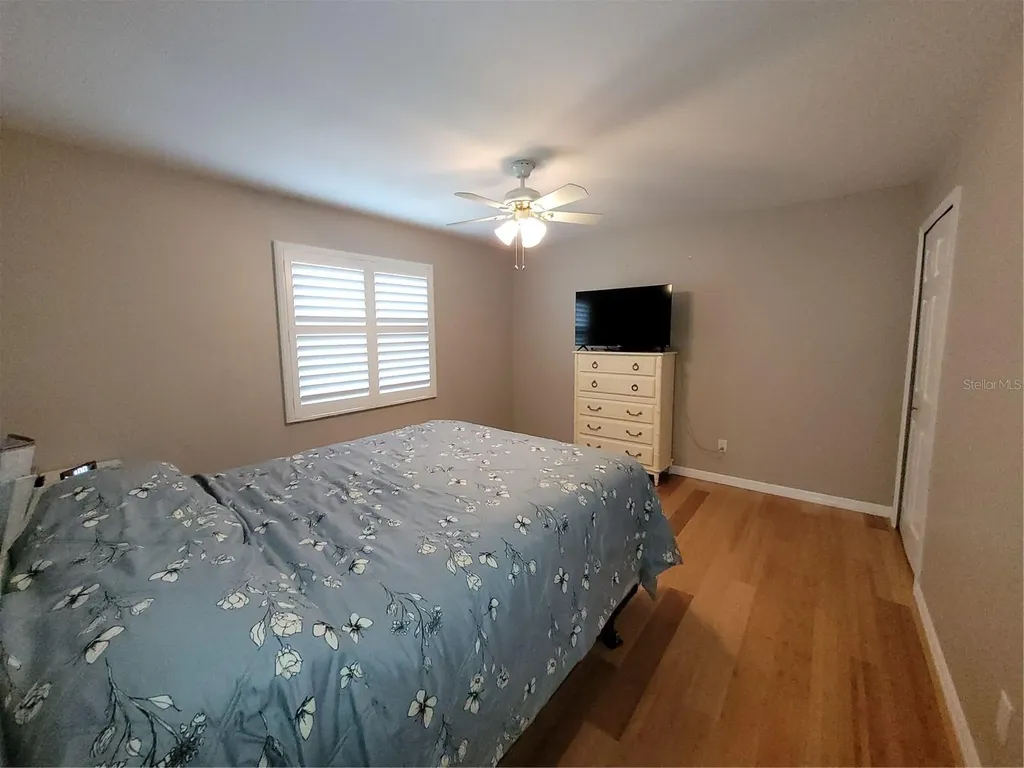 1104 Riflecrest Avenue Valrico FL 33594