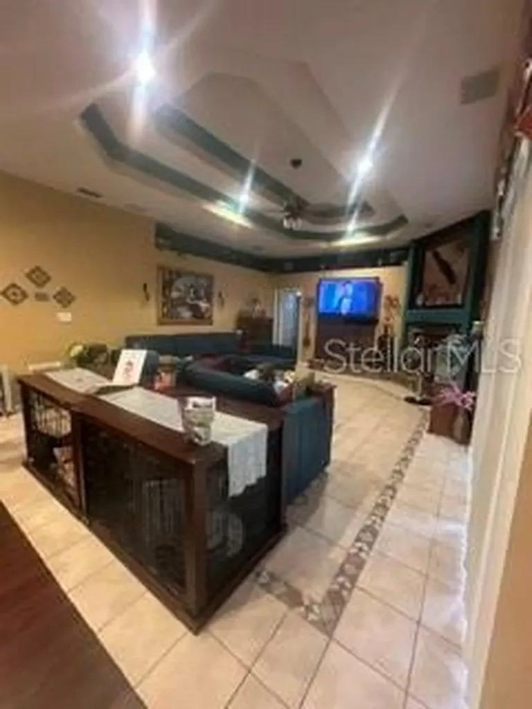 2702 Clubhouse Drive Plant City FL 33566