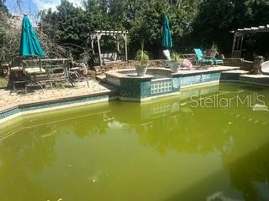 2702 Clubhouse Drive Plant City FL 33566