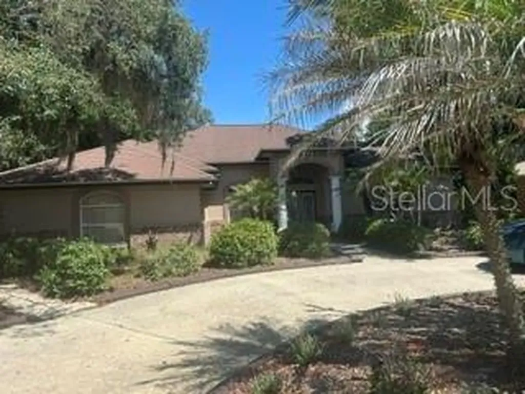 2702 Clubhouse Drive Plant City FL 33566
