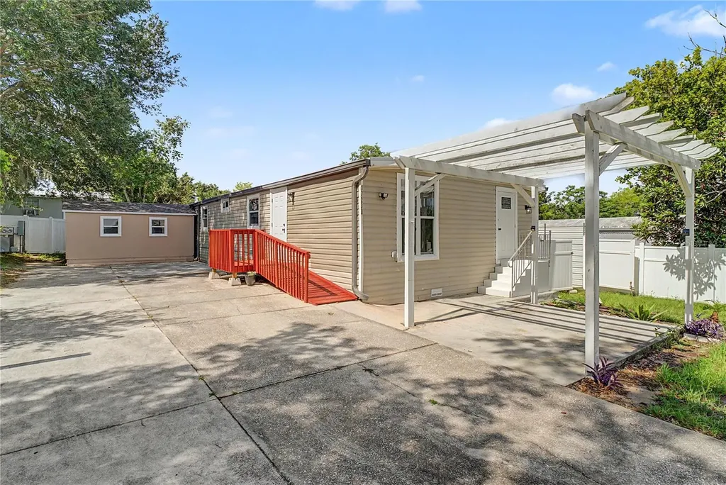 17230 Adam Court Montverde FL 34756