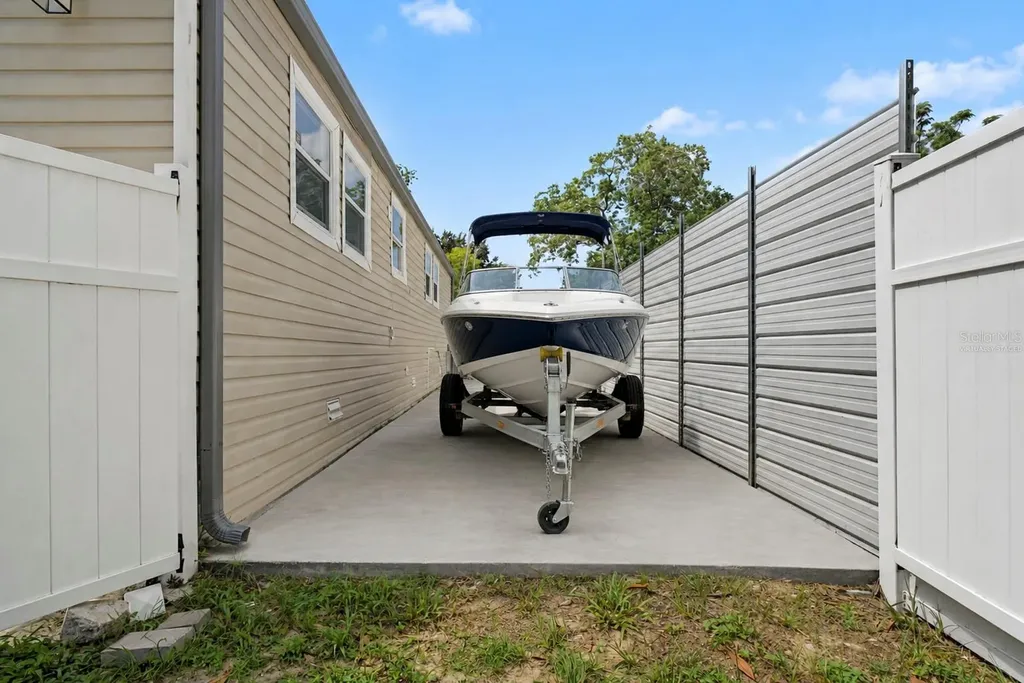 17230 Adam Court Montverde FL 34756