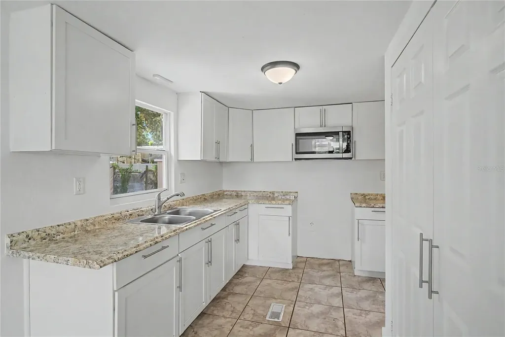 17230 Adam Court Montverde FL 34756