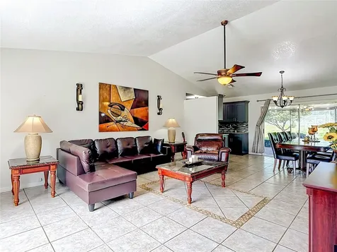 937 Florida Parkway Kissimmee FL 34743