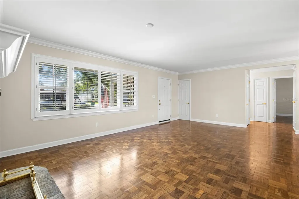 1035 S Sterling Avenue Tampa FL 33629