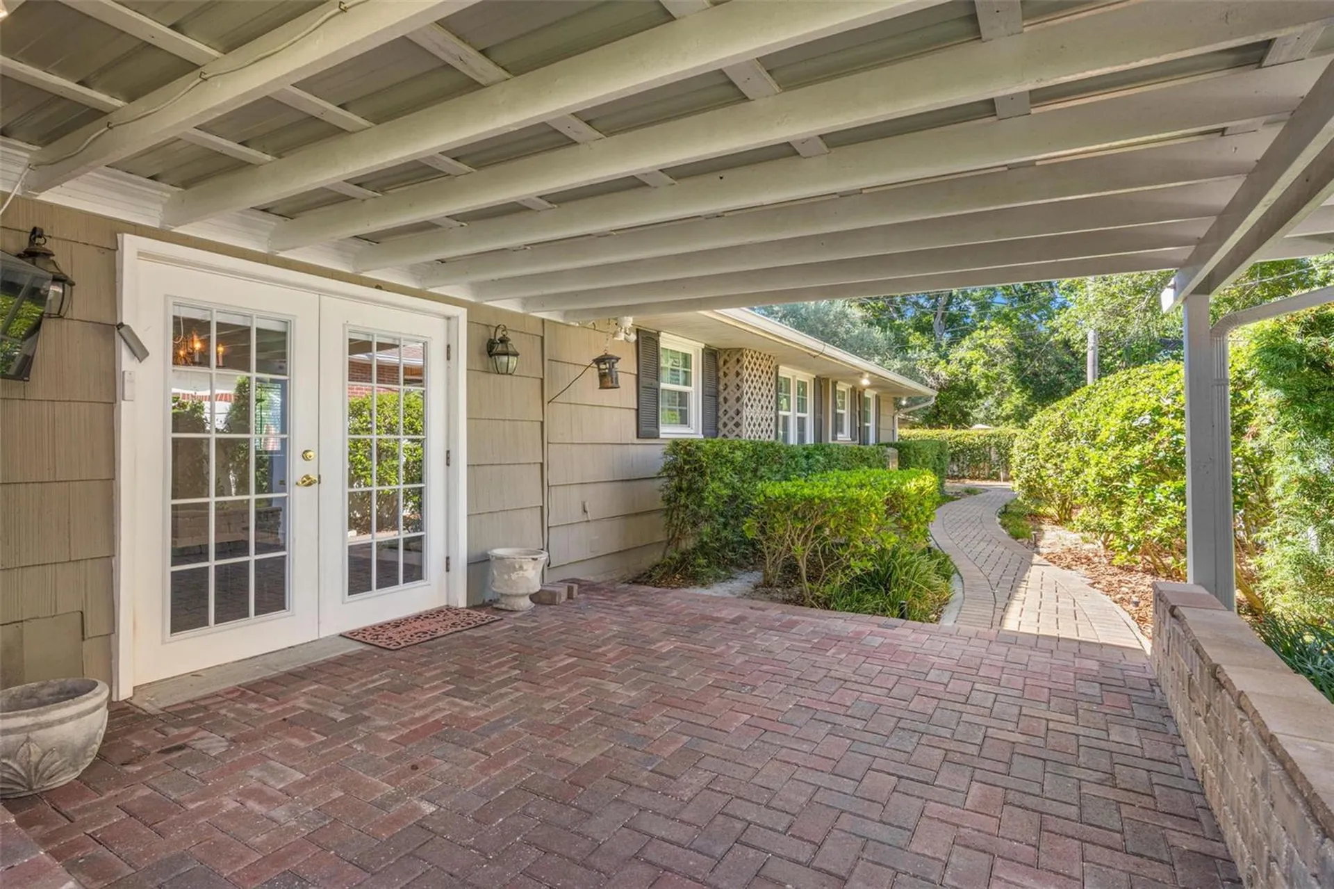 1035 S Sterling Avenue Tampa FL 33629