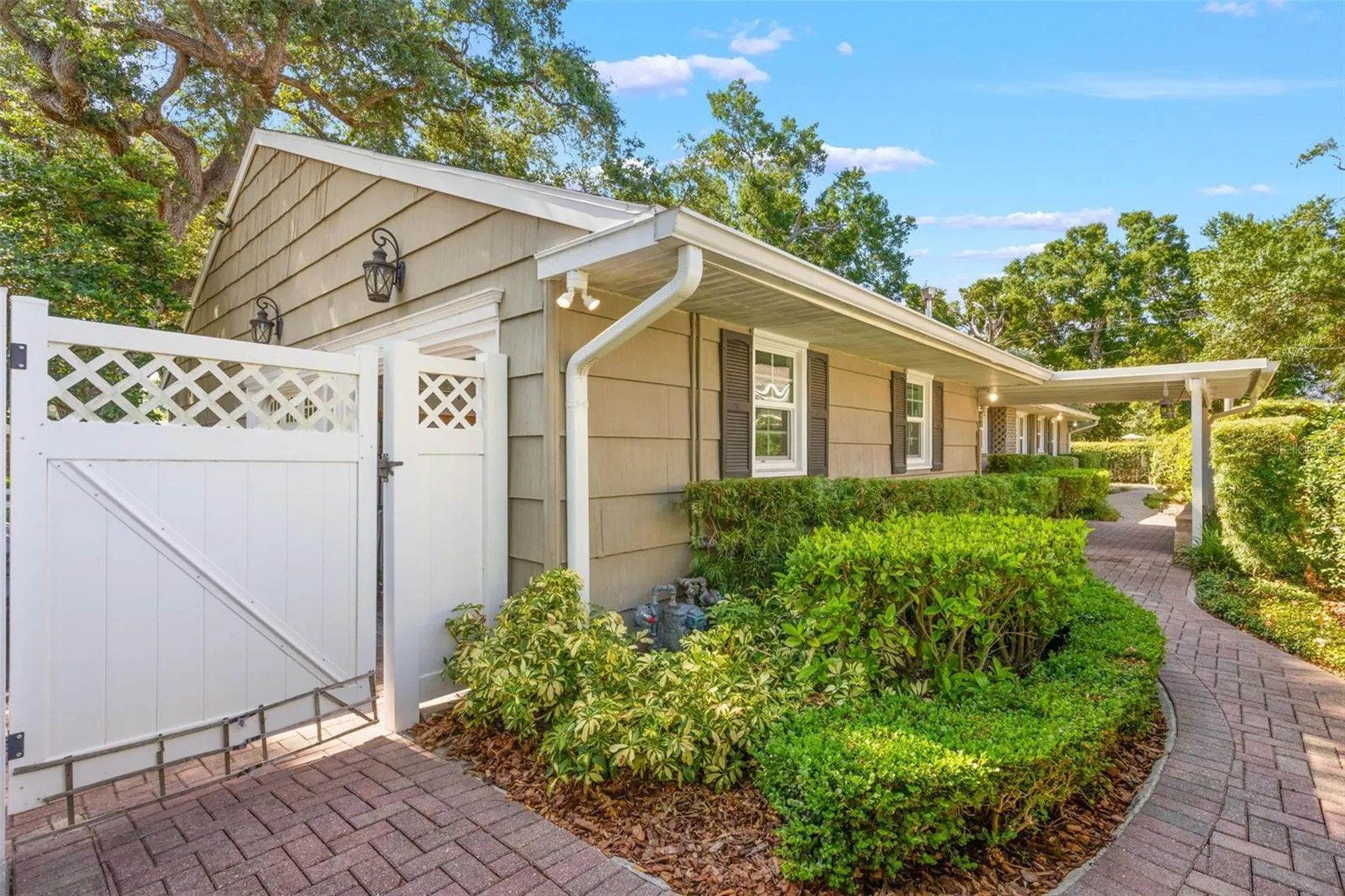 1035 S Sterling Avenue Tampa FL 33629